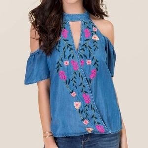NWT Raegan Cold Shoulder Floral Embroidered Top XS